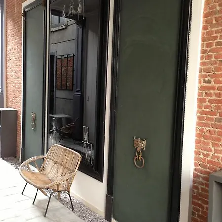 Apartment Number 22